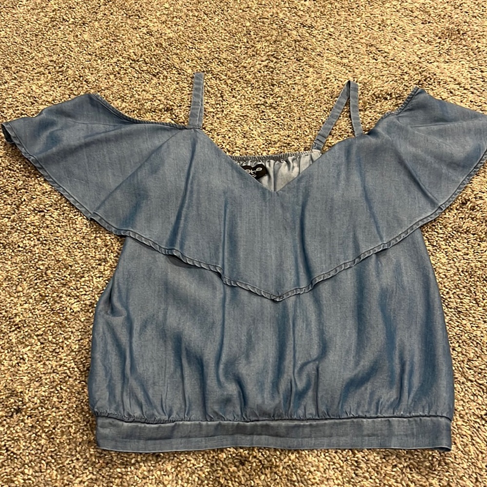 Chambray Bebe crop top